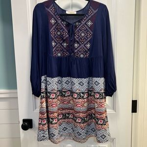 Entro Navy Mini Tunic Dress with Embroidered Bodice and Tie Accent. Size Large.‎
